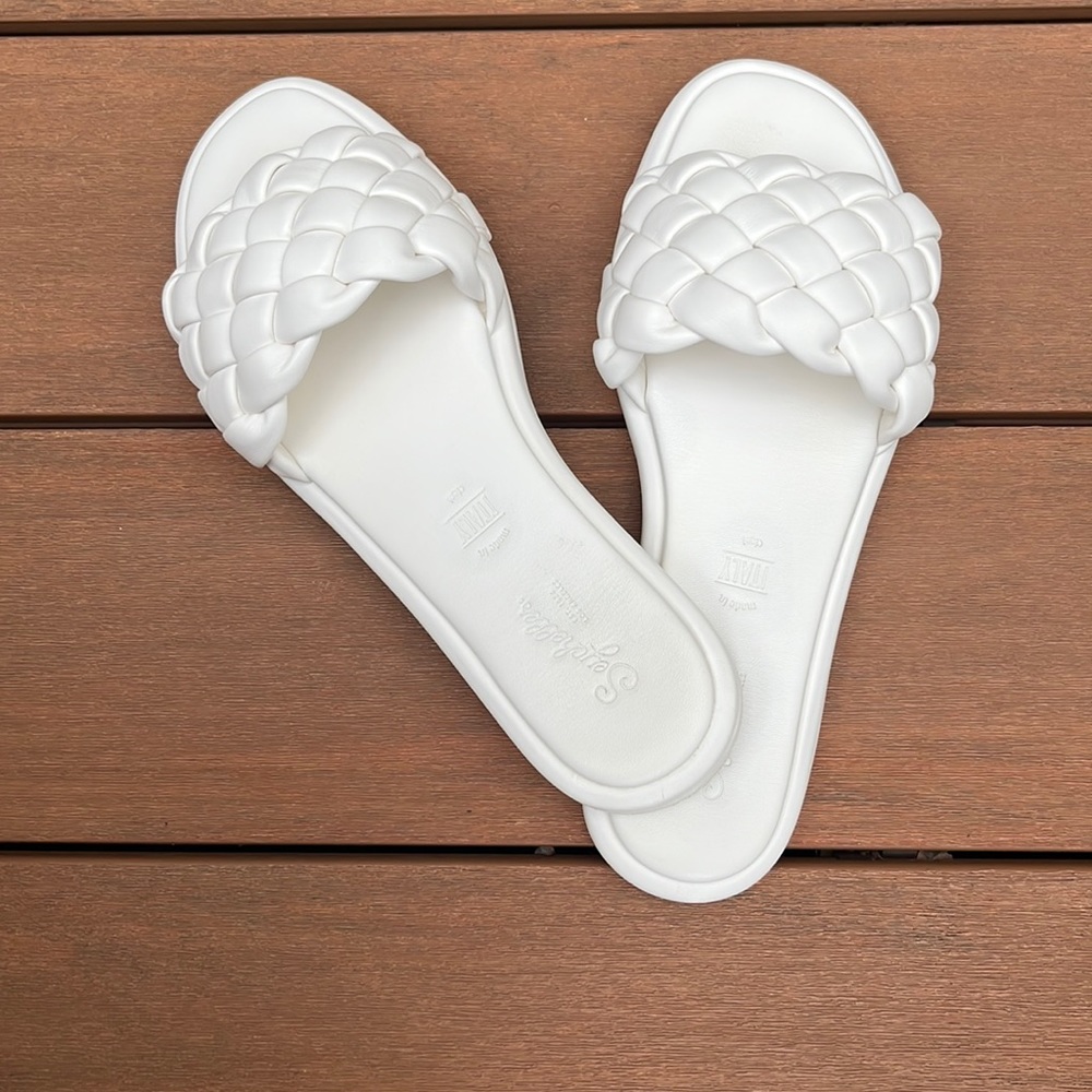 Woven slide sandal